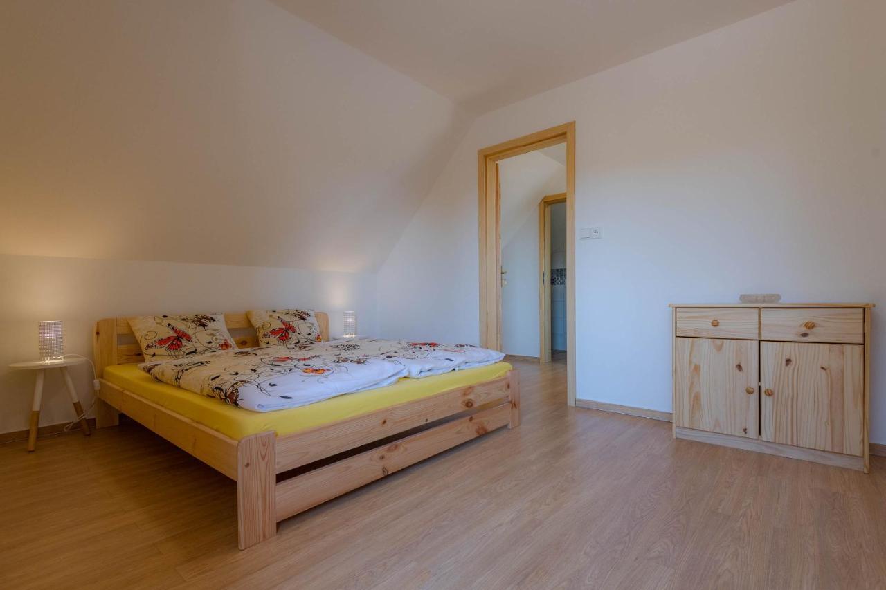 Včelařství pod svatým Floriánem Znojmo Exterior foto